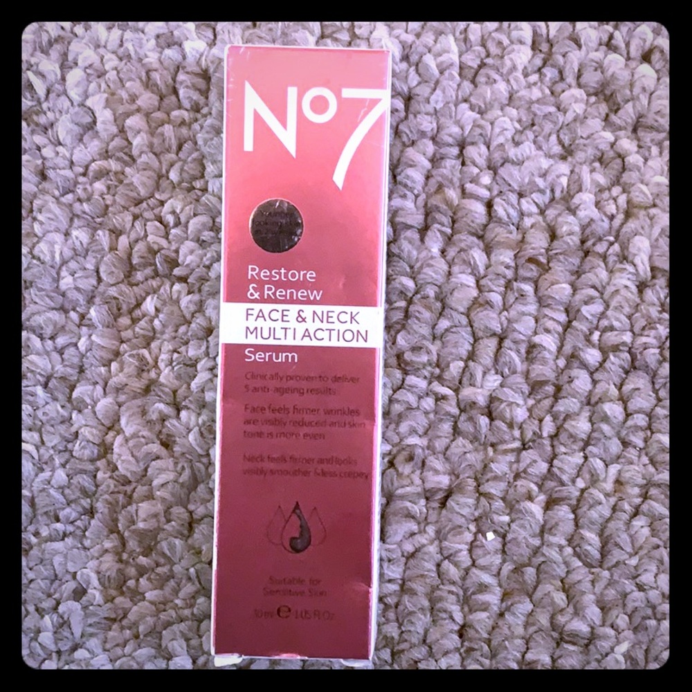 No 7 Restore & Renew face& neck multi action serum
